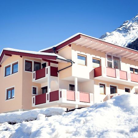 Haus Steinbock Acomodação com café da manhã Neustift im Stubaital Exterior foto