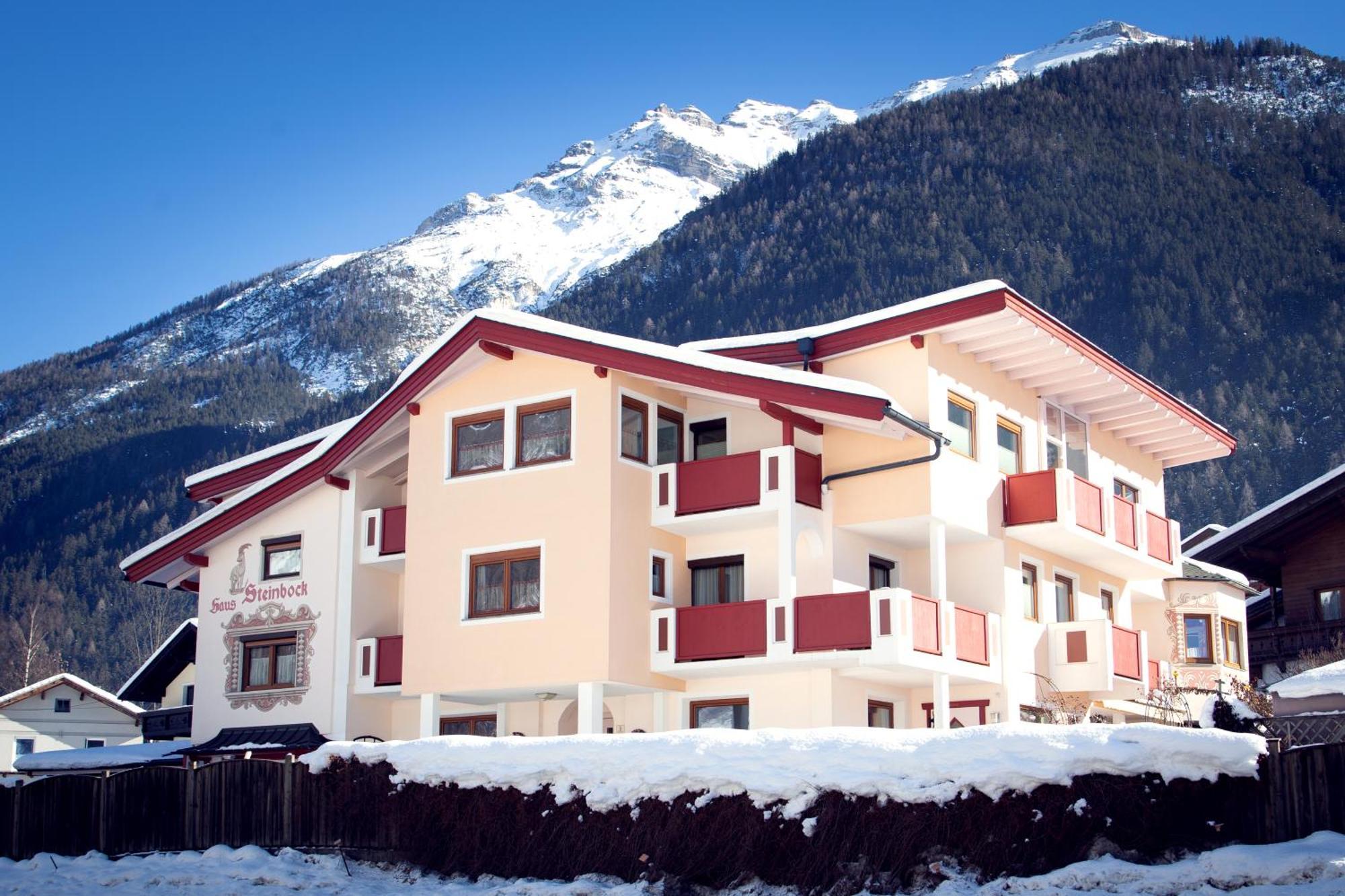 Haus Steinbock Acomodação com café da manhã Neustift im Stubaital Exterior foto